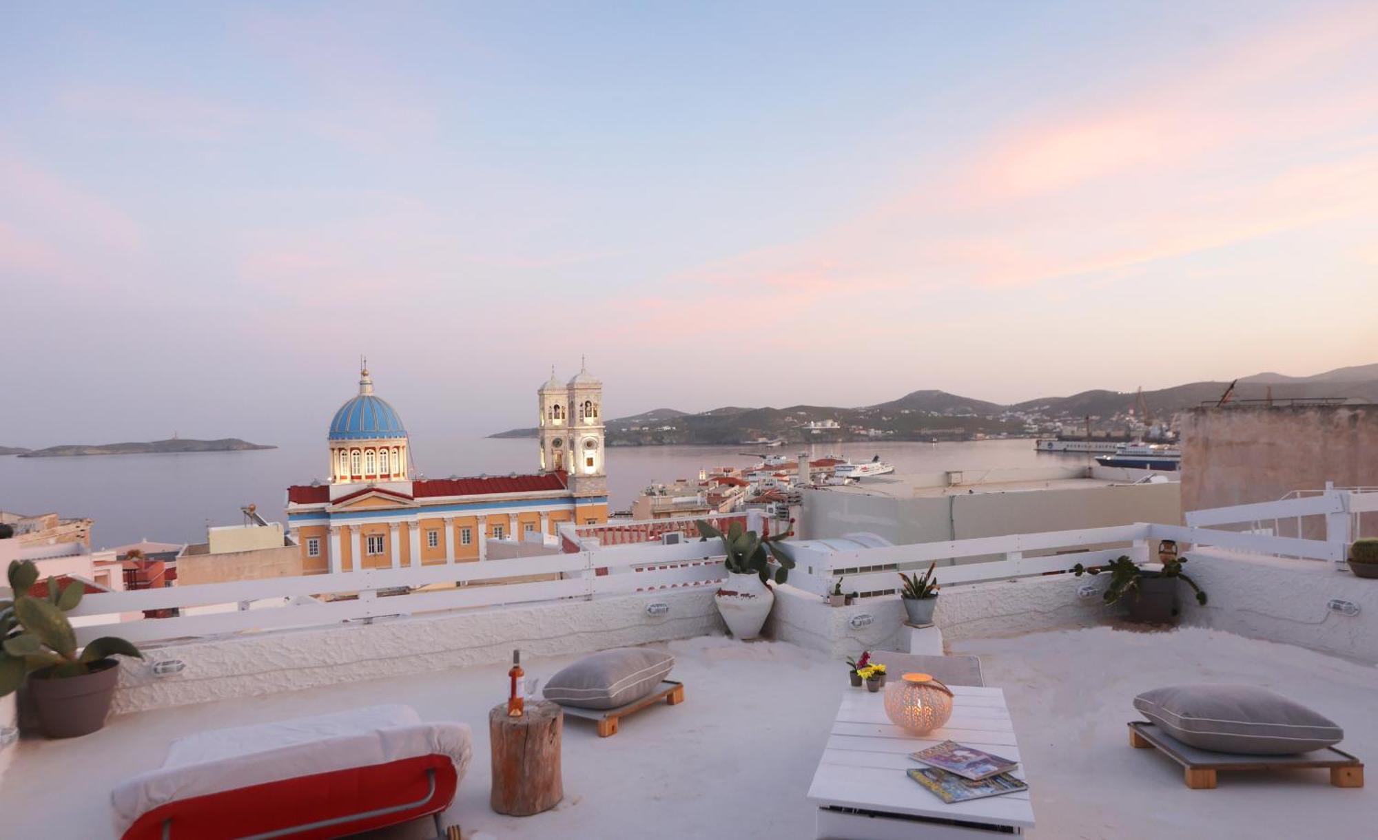 San Nikolas View Guest House 에르무폴리 외부 사진