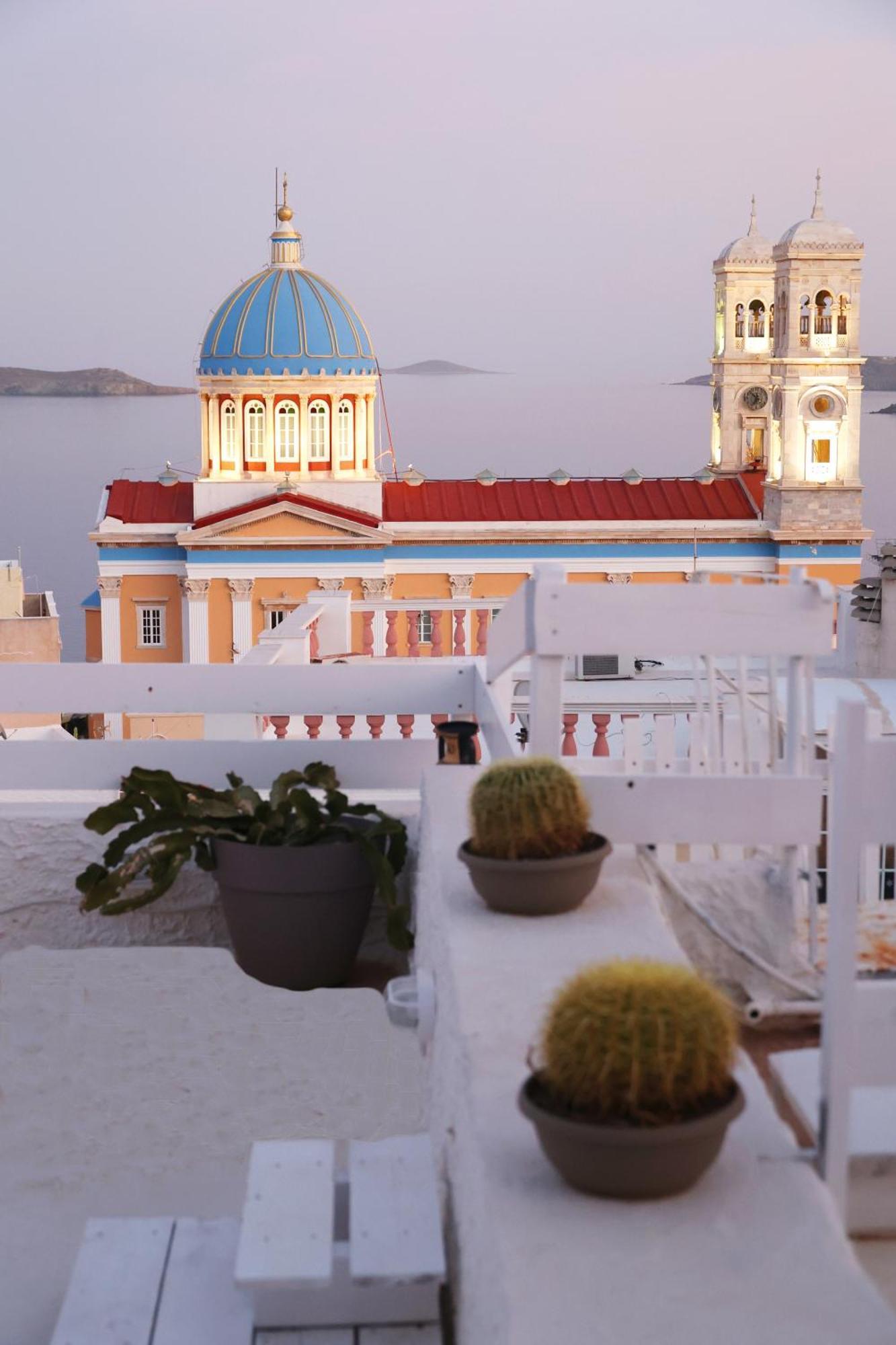 San Nikolas View Guest House 에르무폴리 외부 사진